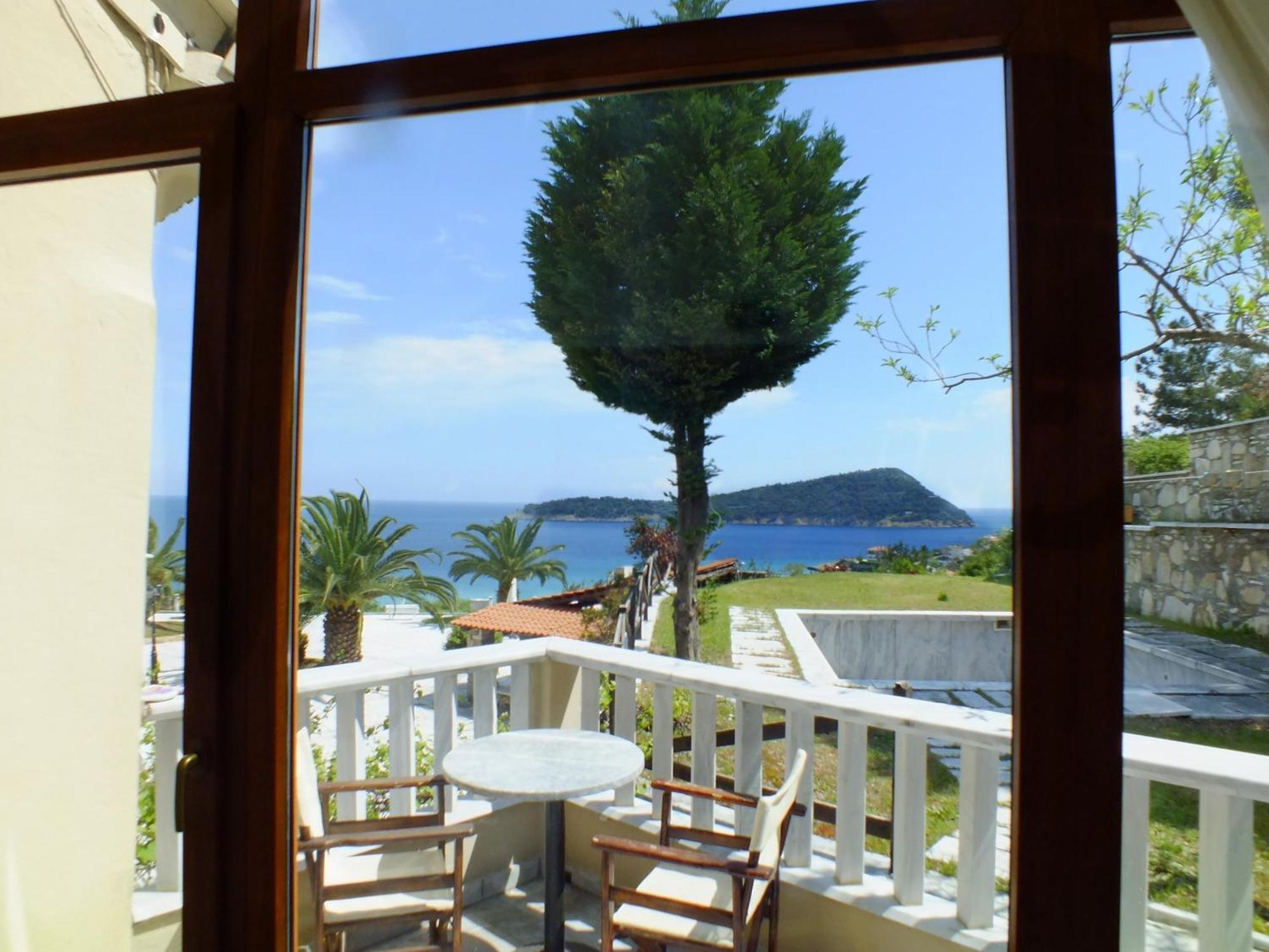 Kinira Beach Hotel الغرفة الصورة