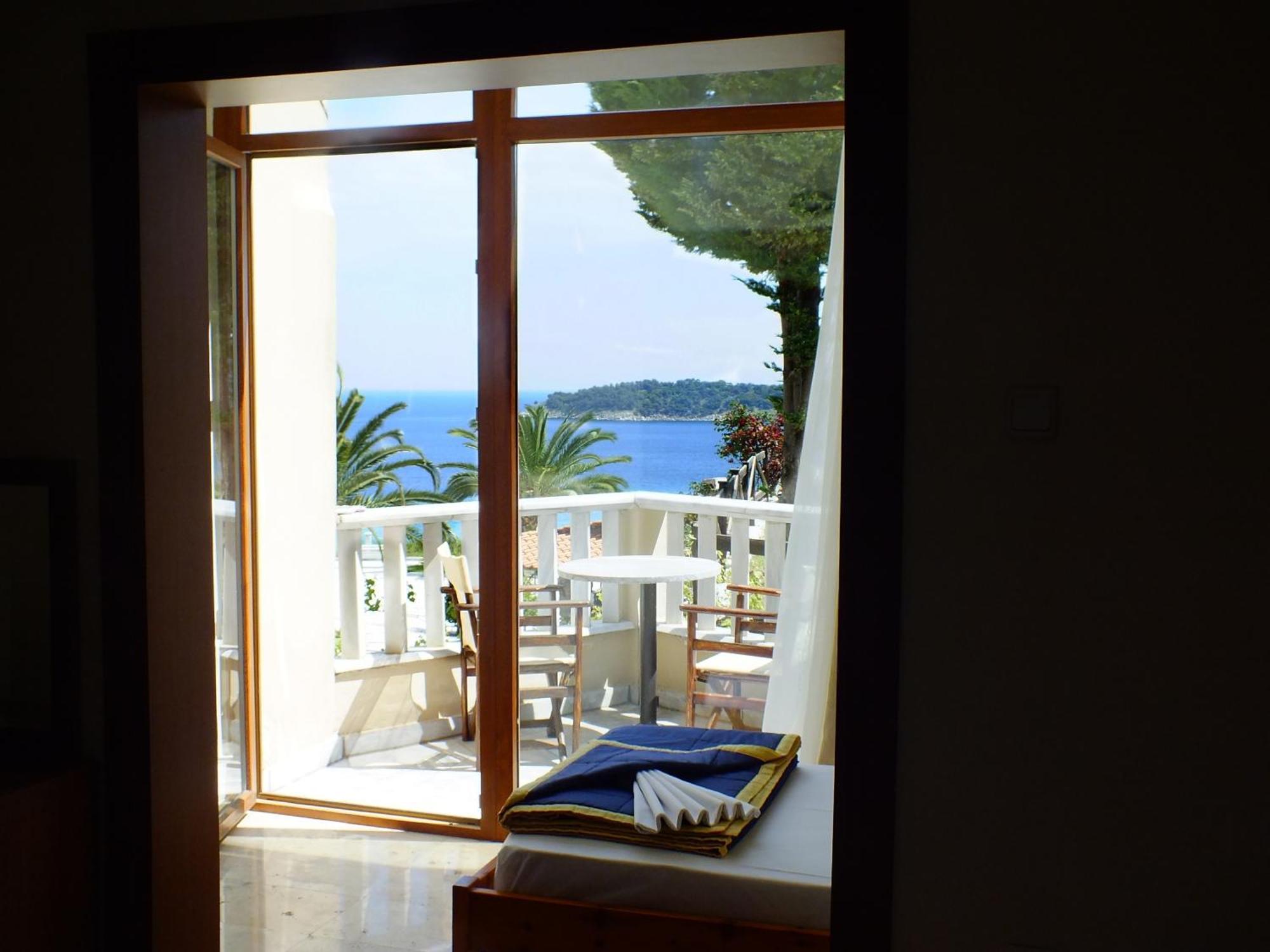 Kinira Beach Hotel الغرفة الصورة