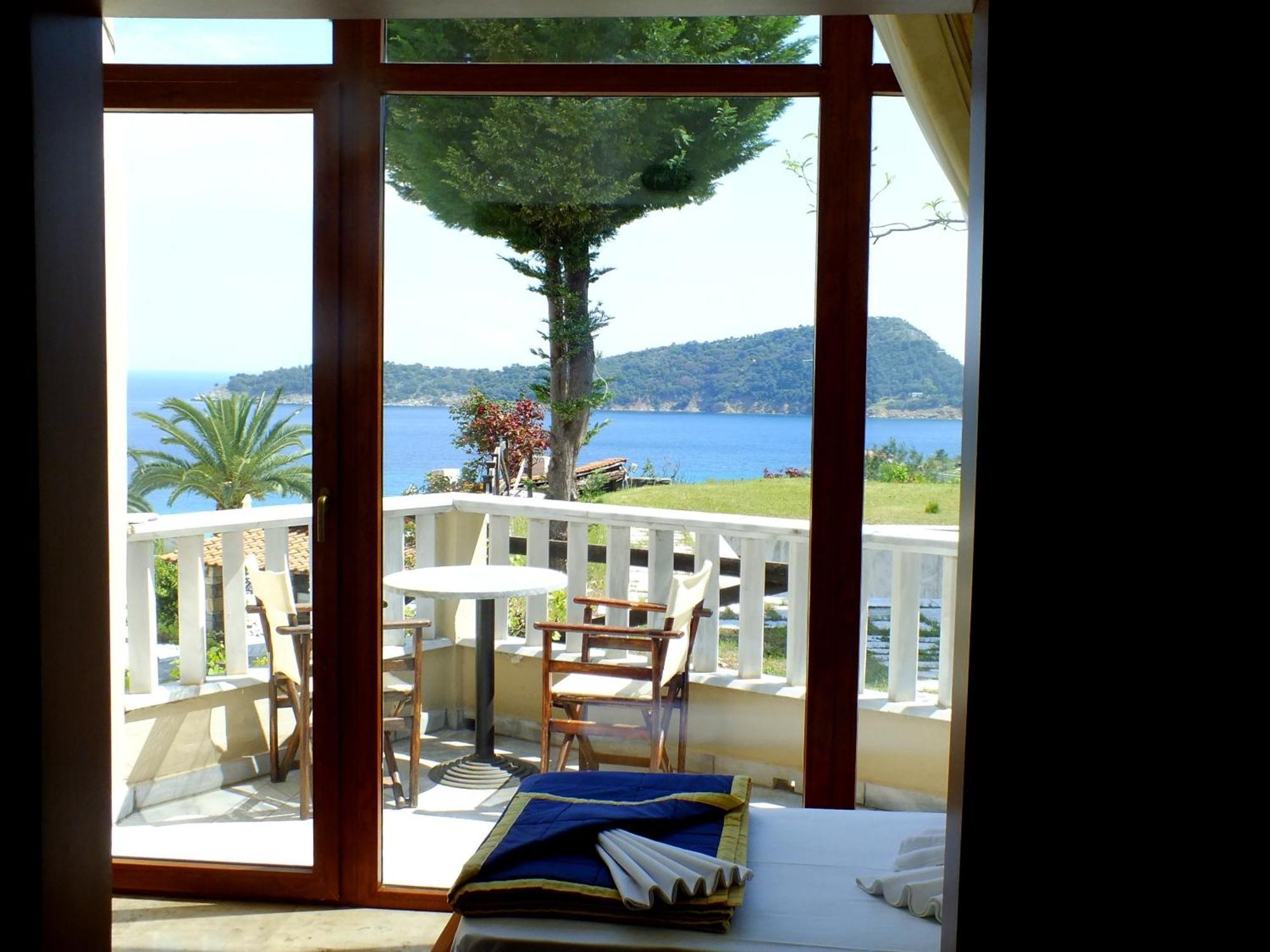 Kinira Beach Hotel الغرفة الصورة
