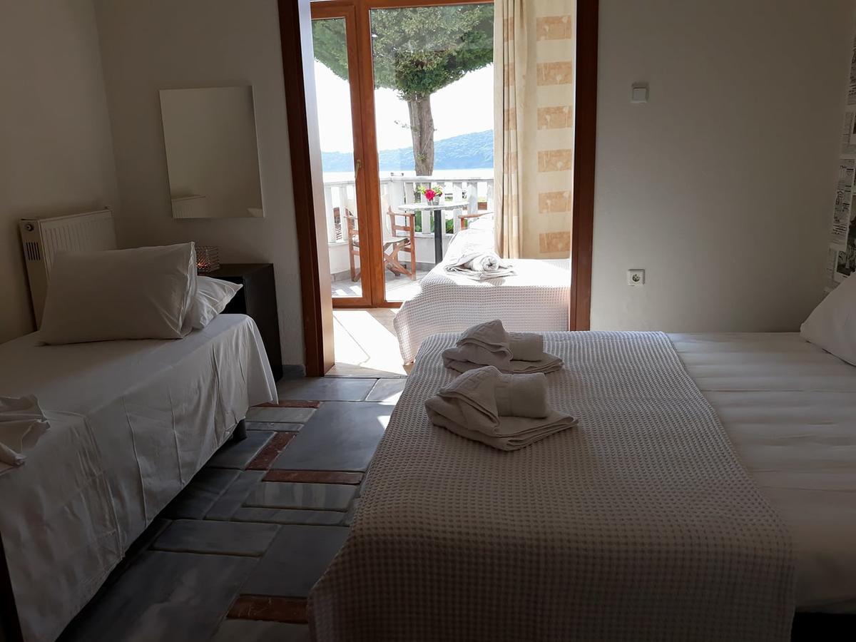 Kinira Beach Hotel المظهر الخارجي الصورة